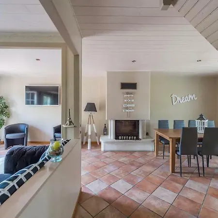 Villa Lovely 